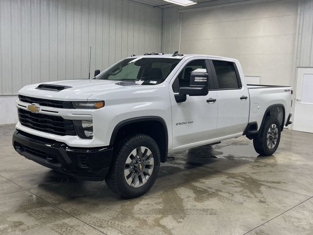2026 Chevrolet Silverado 2500HD Custom Crew Cab 4X4