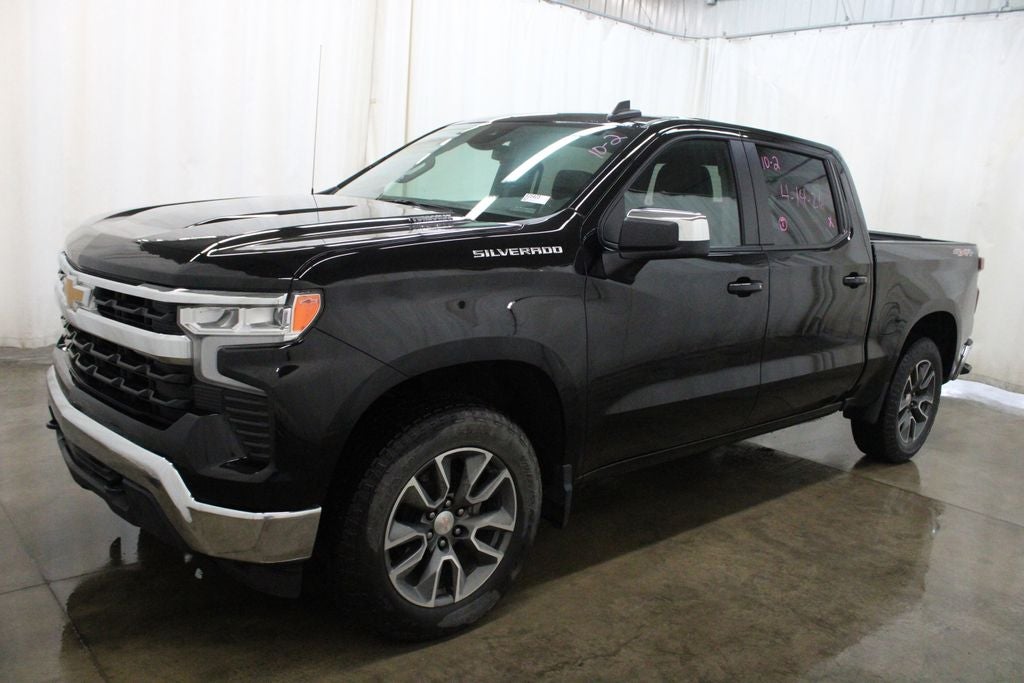 2024 Chevrolet Silverado 1500 LT Crew Cab 4X4