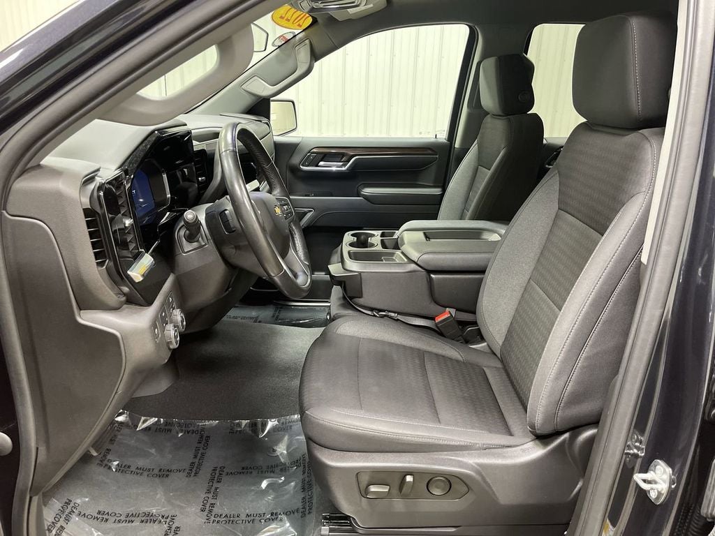 2022 Chevrolet Silverado 1500 LT Crew Cab 4X4