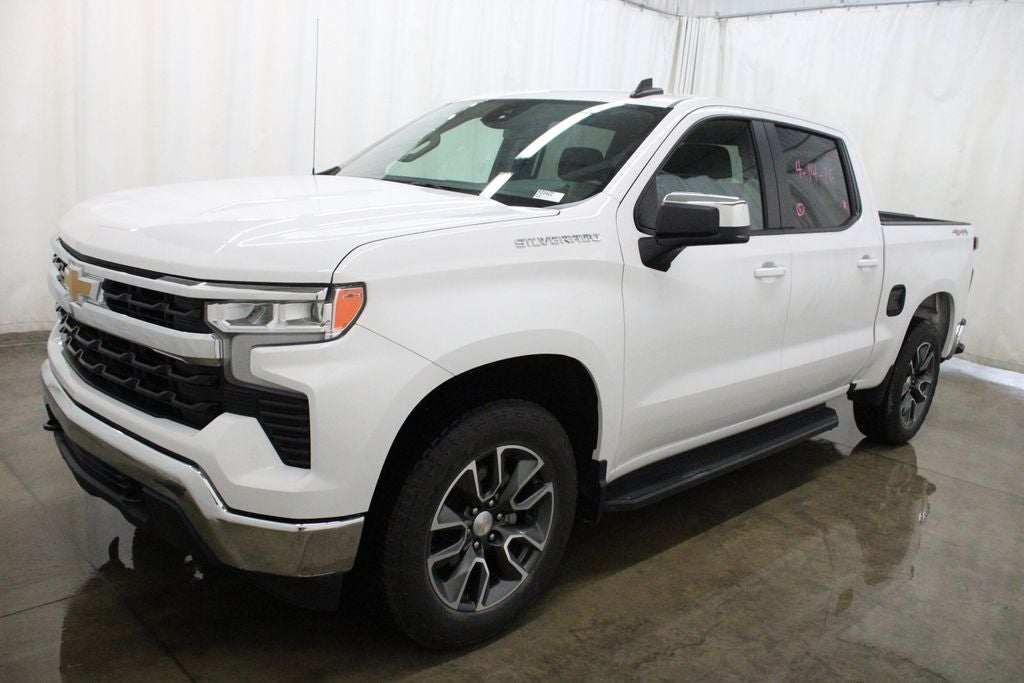 2024 Chevrolet Silverado 1500 LT Crew Cab 4X4