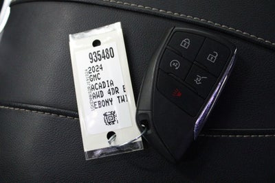 2024 GMC Acadia Elevation