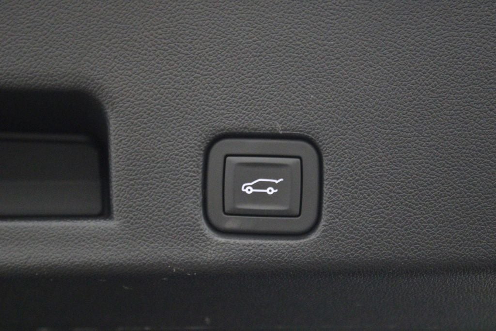 2025 GMC Acadia Elevation AWD