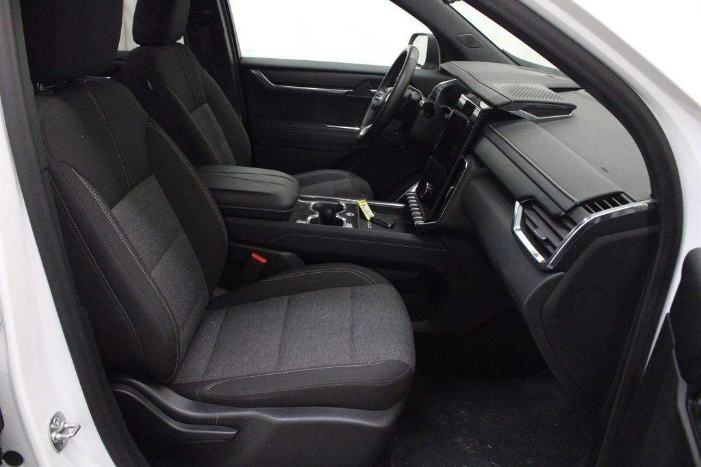 2025 GMC Acadia Elevation AWD
