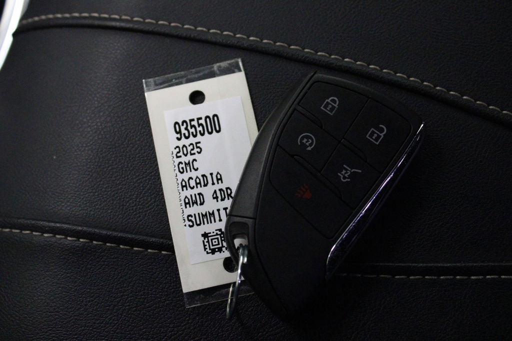 2025 GMC Acadia Elevation AWD