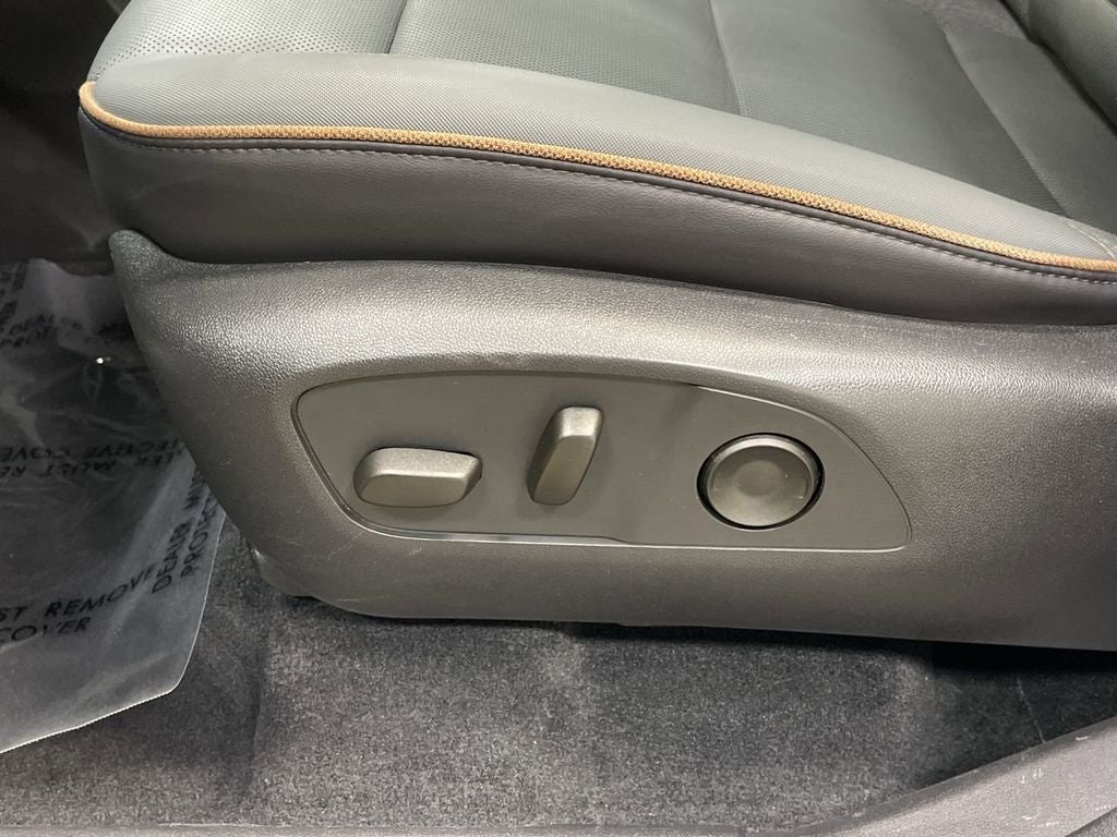 2025 GMC Acadia AT4 AWD