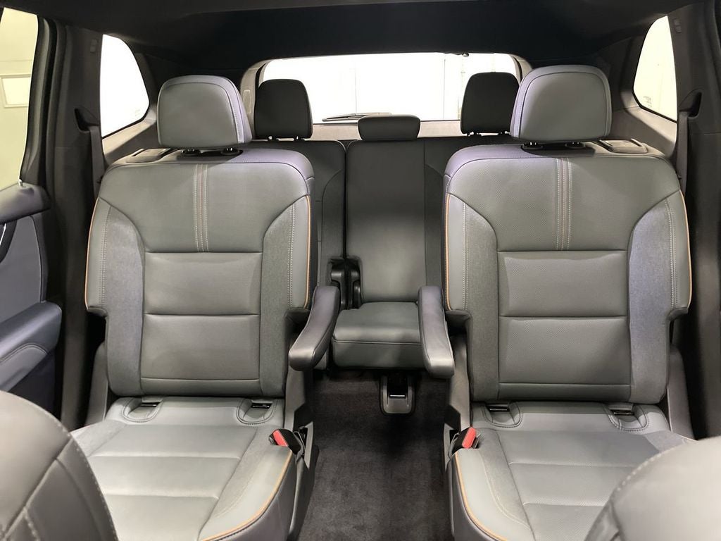 2025 GMC Acadia AT4 AWD