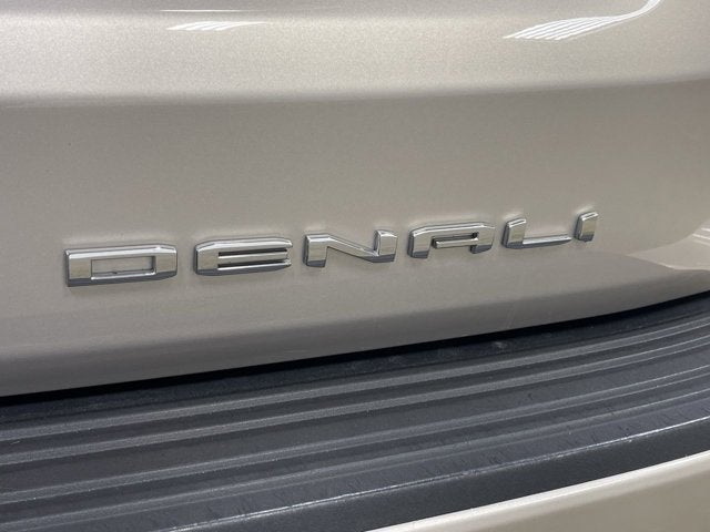2021 GMC Yukon Denali 4WD