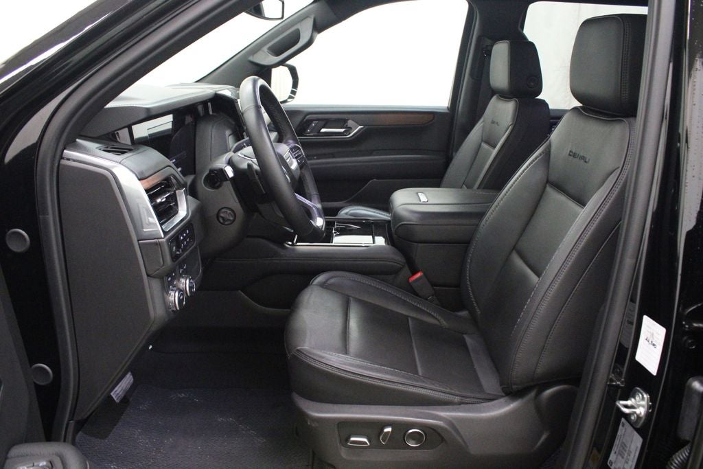 2025 GMC Yukon Denali 4WD
