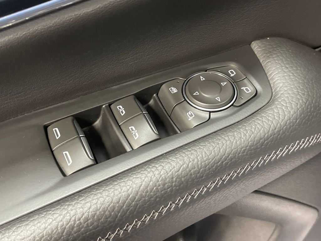 2025 GMC Yukon Denali 4WD