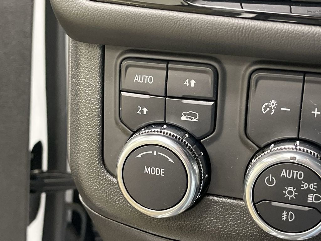 2025 GMC Yukon Denali 4WD