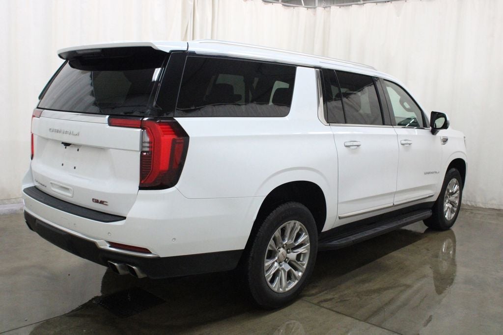 2025 GMC Yukon XL Denali 4WD