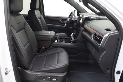 2025 GMC Yukon XL Denali 4WD