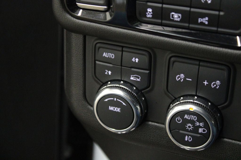 2025 GMC Yukon XL Denali 4WD
