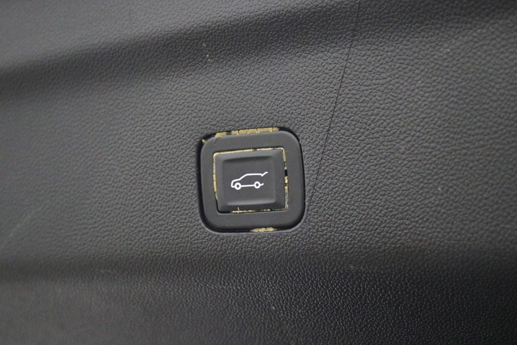 2025 GMC Yukon XL Denali 4WD