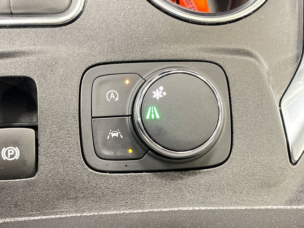 2023 Chevrolet Traverse LT