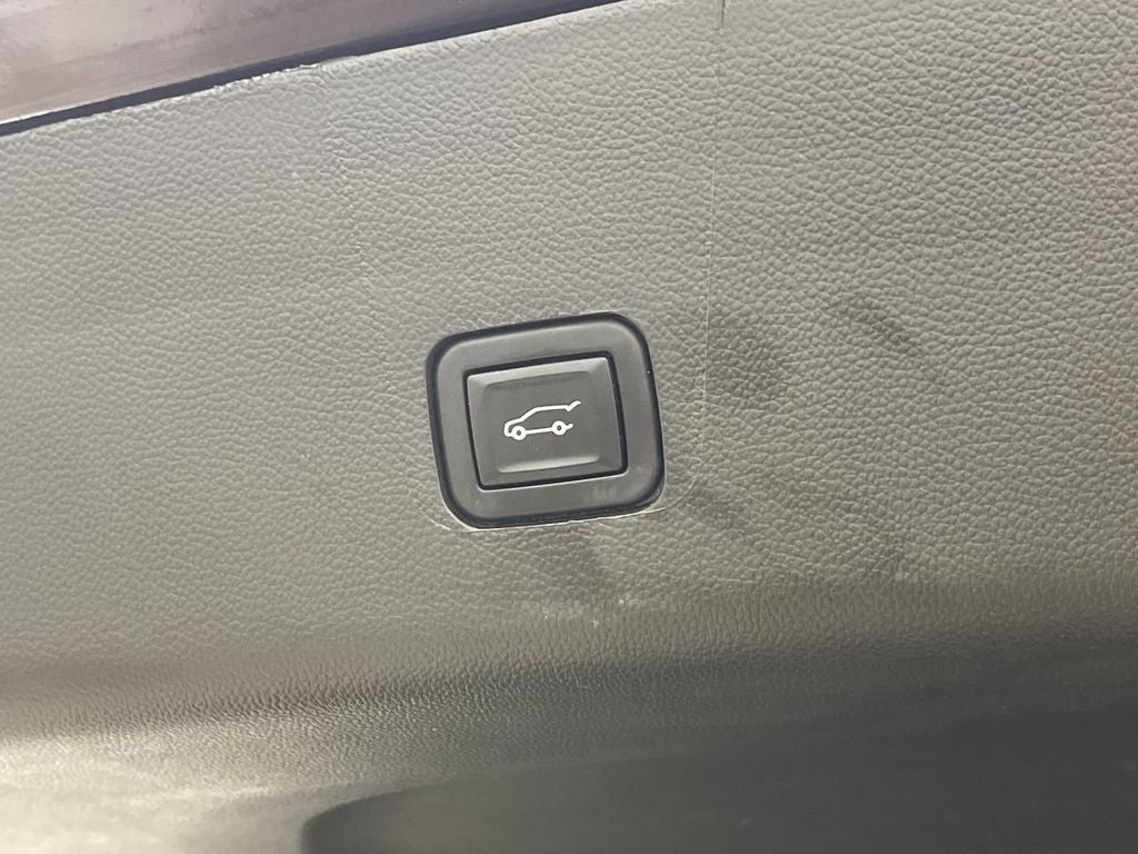 2023 Chevrolet Traverse LT Leather AWD