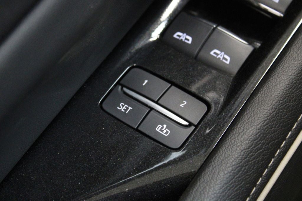 2024 Cadillac Escalade ESV Premium Luxury 4WD Diesel