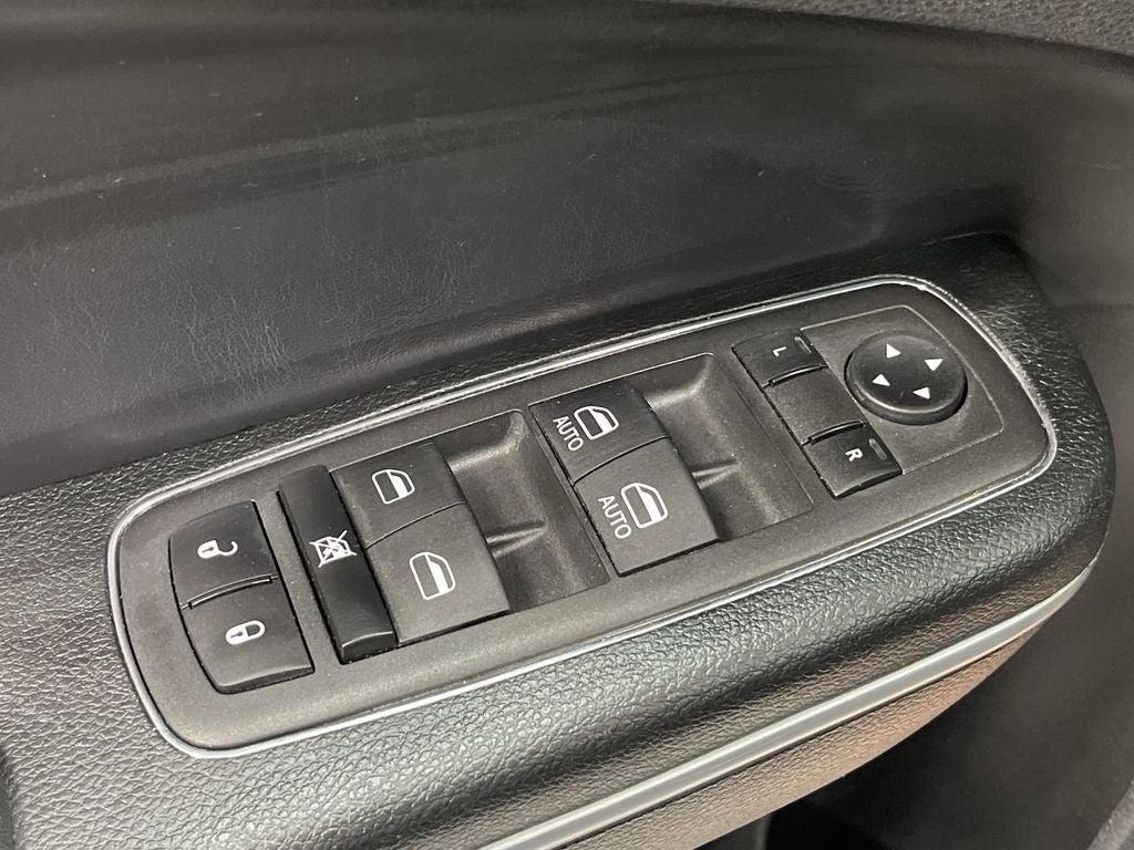 2023 Chrysler 300 S
