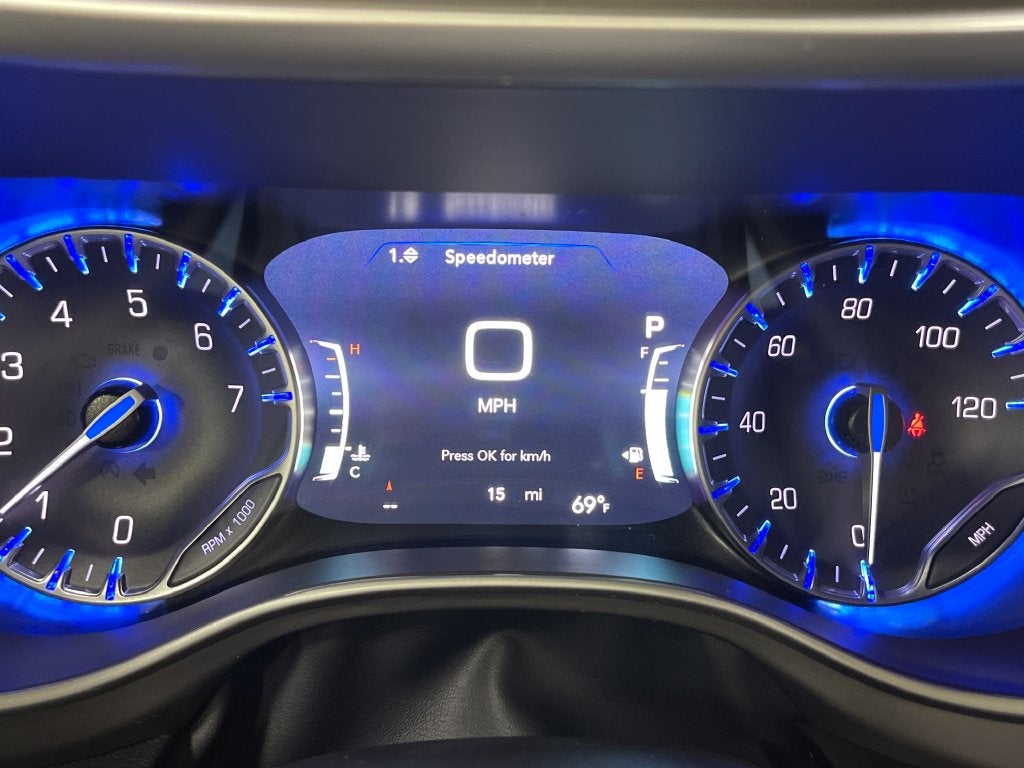 2027 Chrysler Pacifica Select