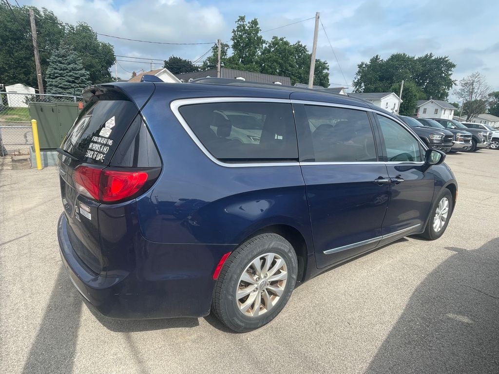 2017 Chrysler Pacifica Touring L