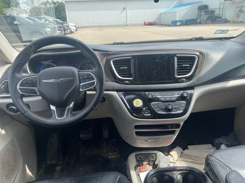 2017 Chrysler Pacifica Touring L