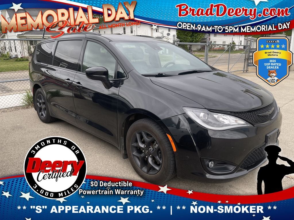 2020 Chrysler Pacifica Touring L Plus's photo