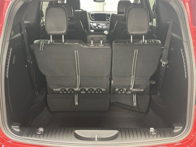 2026 Chrysler Pacifica Select AWD