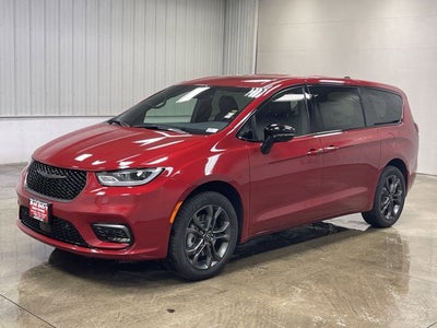 2026 Chrysler Pacifica Select AWD