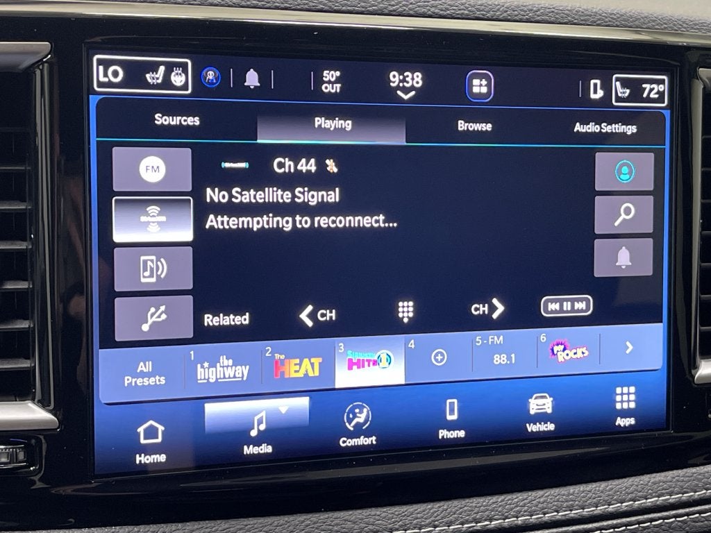 2027 Chrysler Pacifica Select