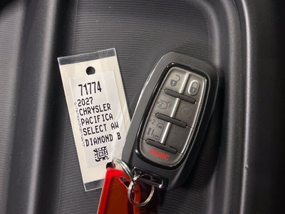 2027 Chrysler Pacifica Select