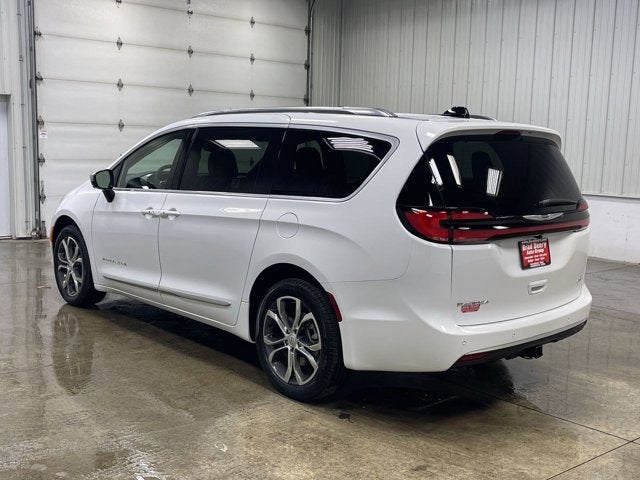 2026 Chrysler Pacifica Pinnacle AWD