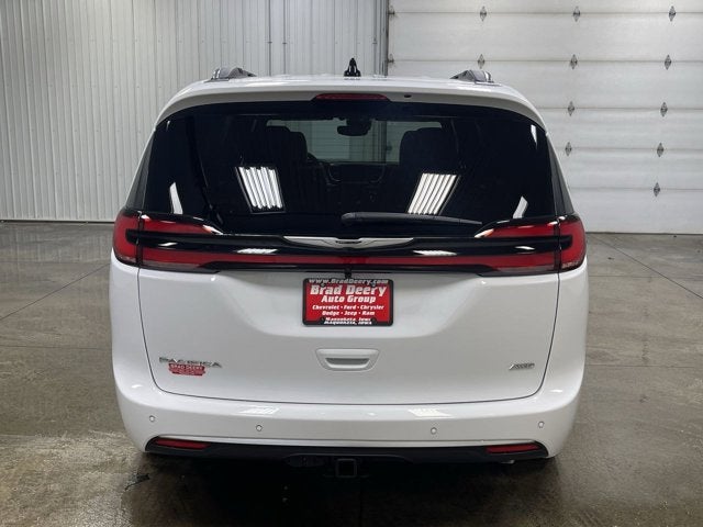 2026 Chrysler Pacifica Pinnacle AWD