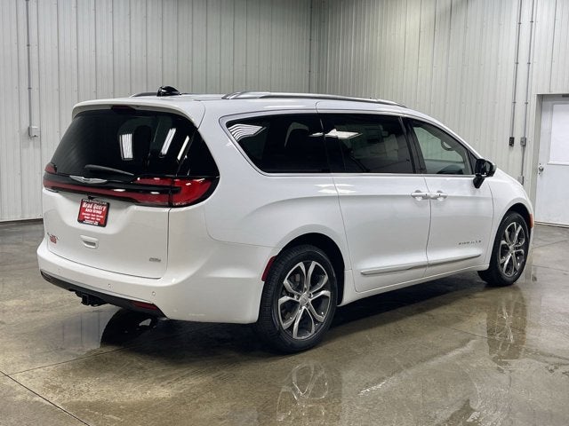 2026 Chrysler Pacifica Pinnacle AWD