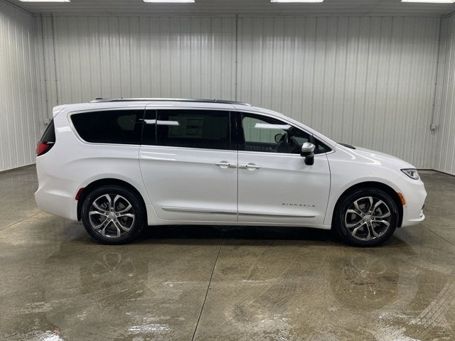 2026 Chrysler Pacifica Pinnacle AWD