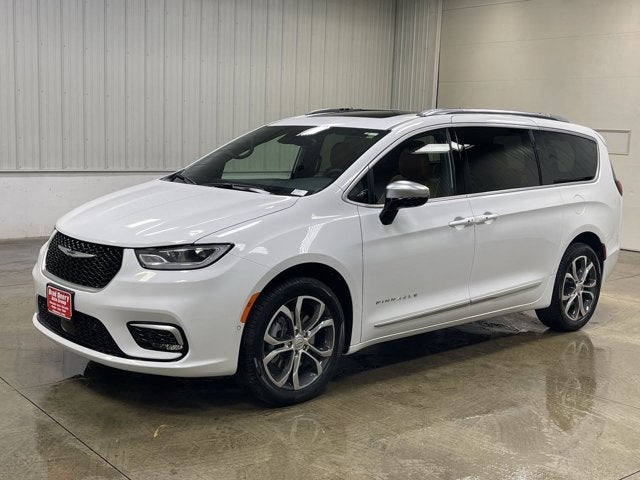 2026 Chrysler Pacifica Pinnacle AWD