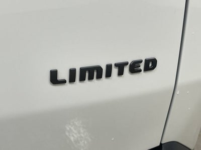 2026 Jeep Cherokee Laredo