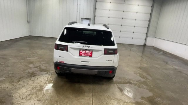 2026 Jeep Cherokee Laredo