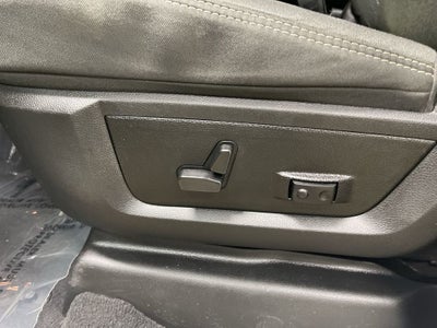 2025 RAM 2500 Big Horn Crew Cab 4X4 Diesel