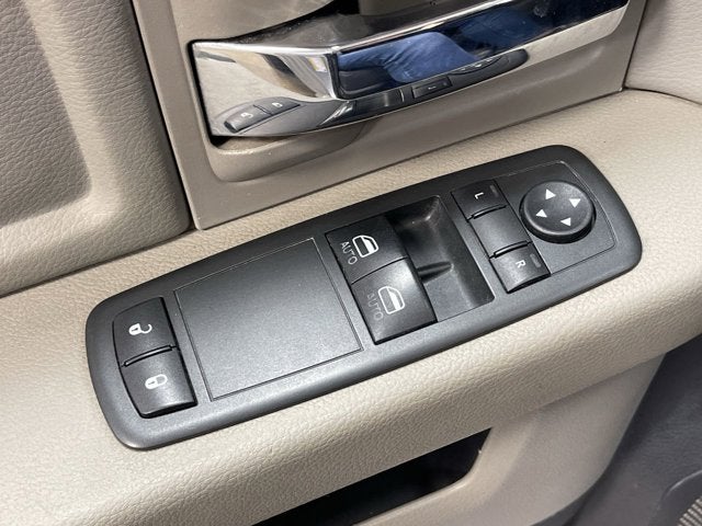 2011 RAM 1500 SLT Reg Cab 4X4