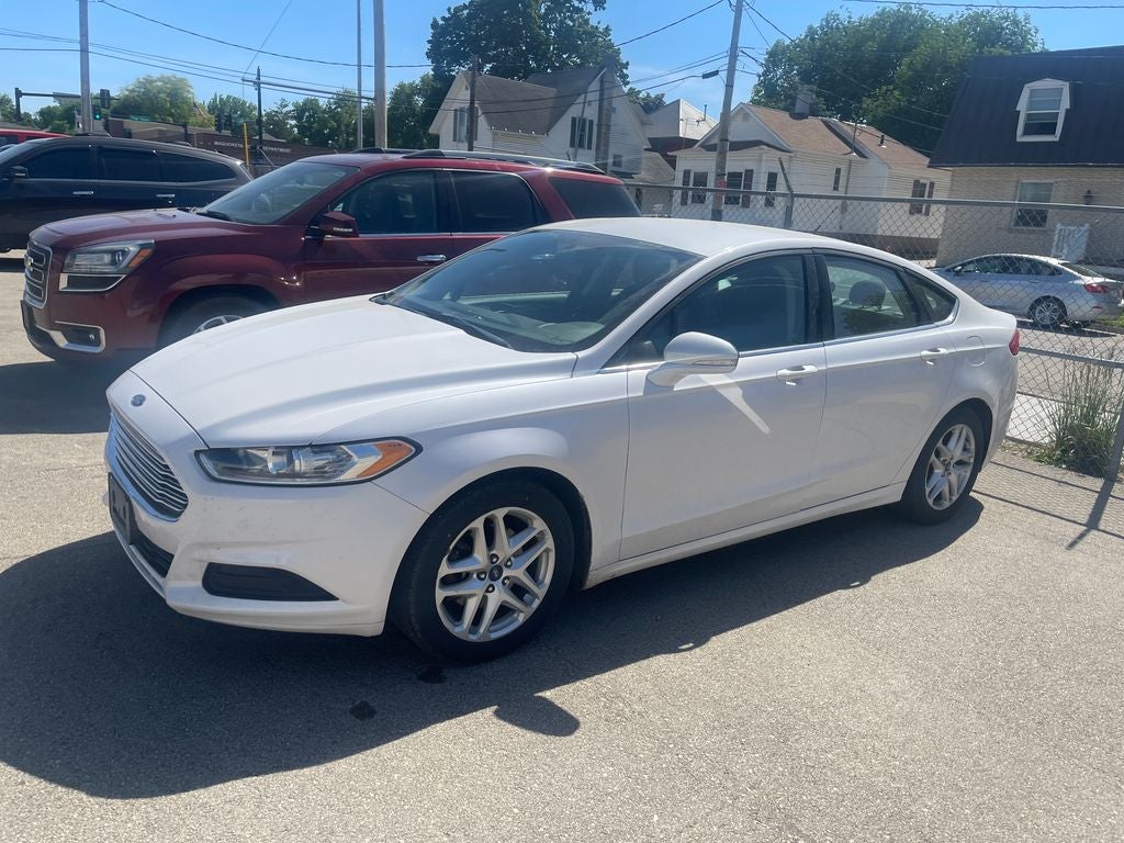 2016 Ford Fusion SE