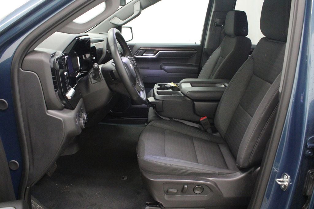 2024 Chevrolet Silverado 1500 LT Crew Cab 4X4