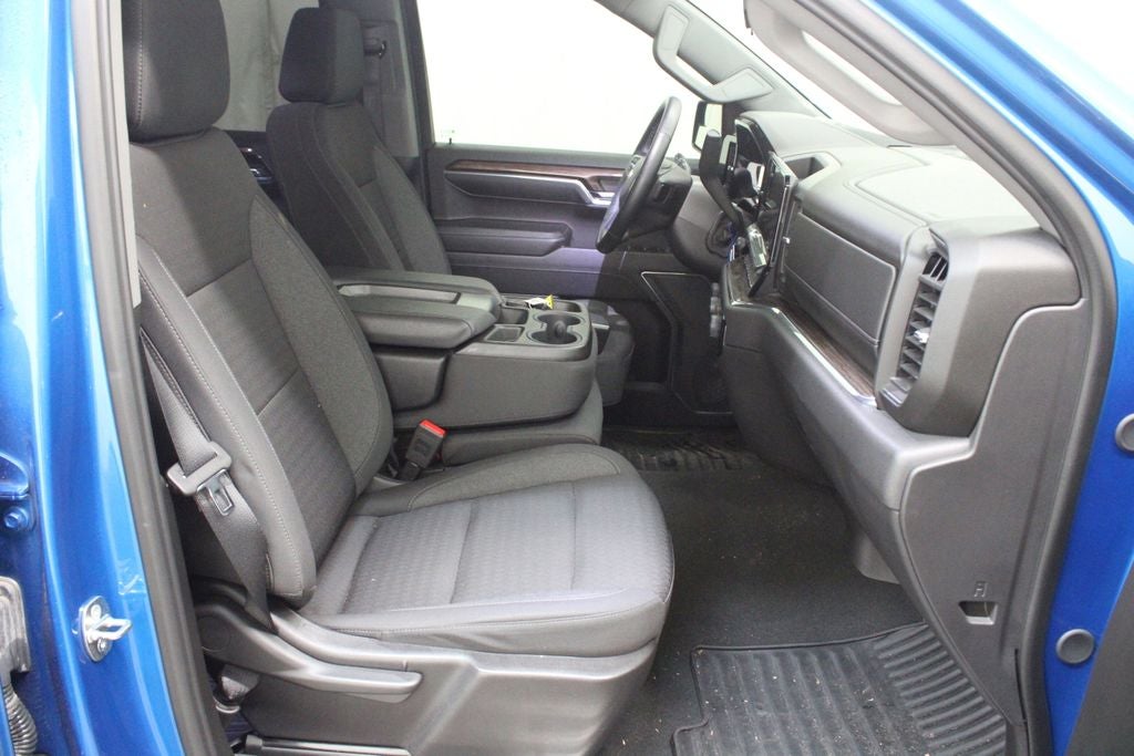 2024 Chevrolet Silverado 1500 LT Crew Cab 4X4