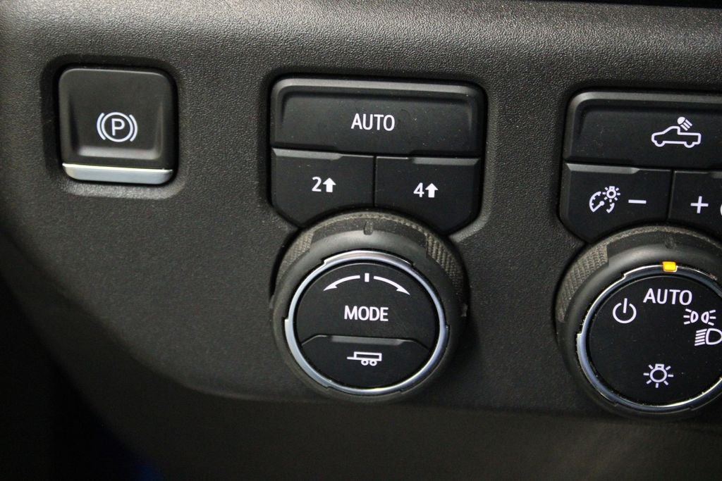 2024 Chevrolet Silverado 1500 LT Crew Cab 4X4