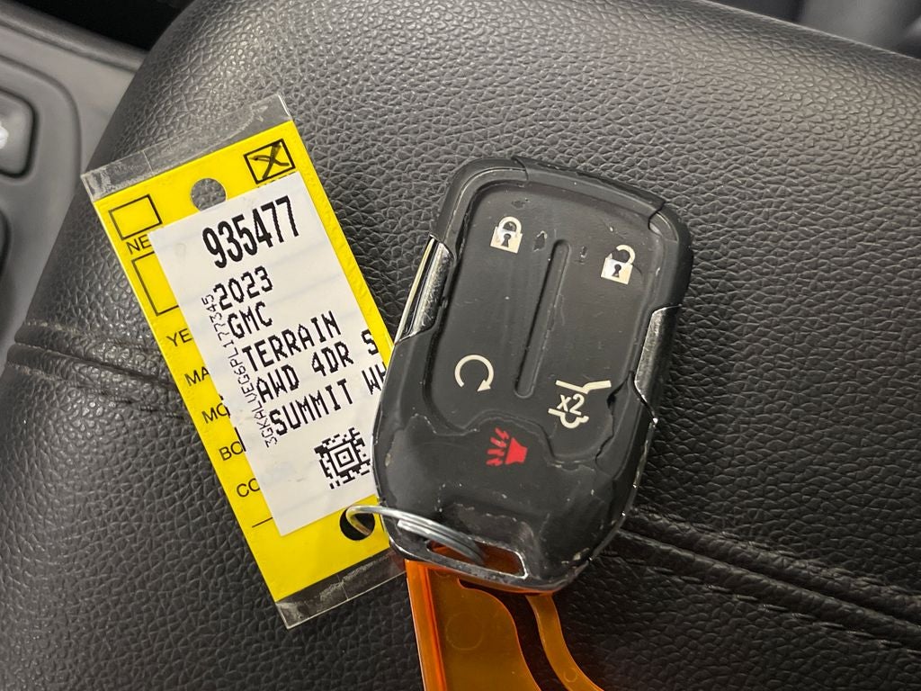 2023 GMC Terrain SLT