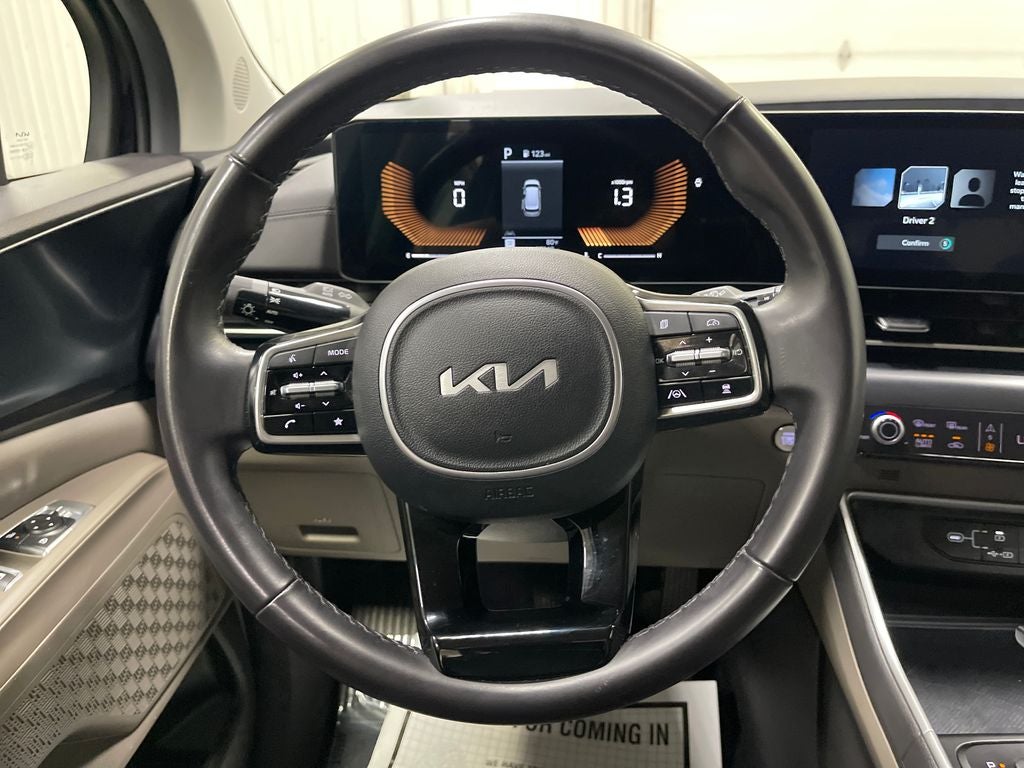 2025 Kia Carnival LXS