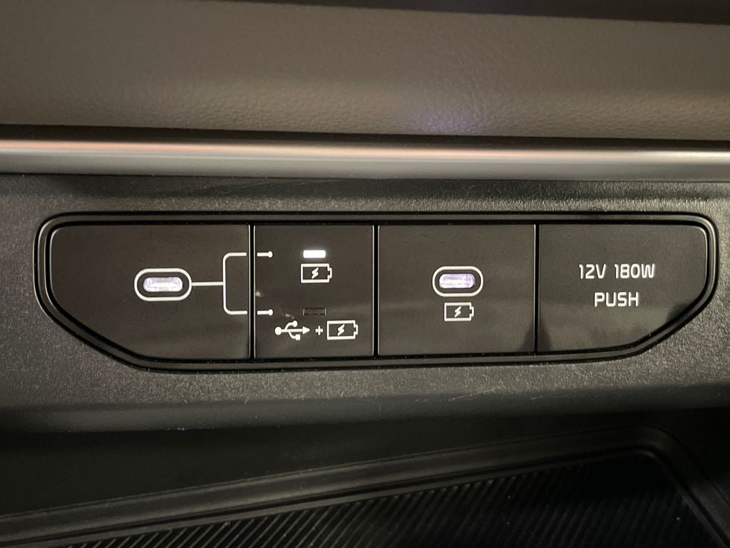 2025 Kia Carnival LXS